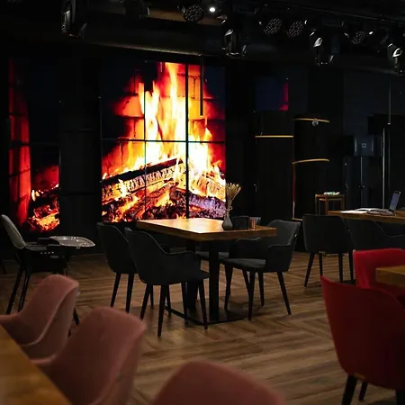 Premium Club Μπούκοβελ