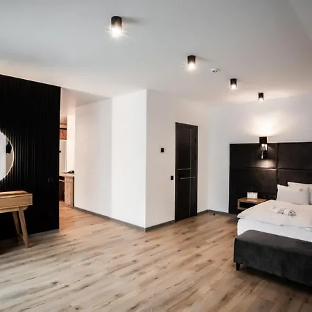 Premium Club Μπούκοβελ
