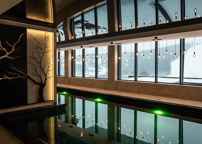 Premium Club 4* Μπούκοβελ