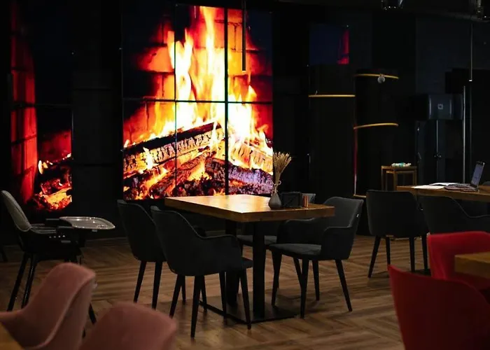 Premium Club Μπούκοβελ