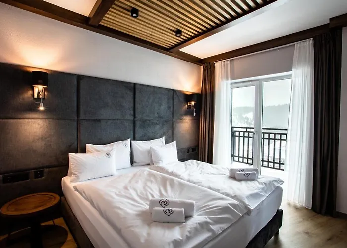 Premium Club 4* Μπούκοβελ